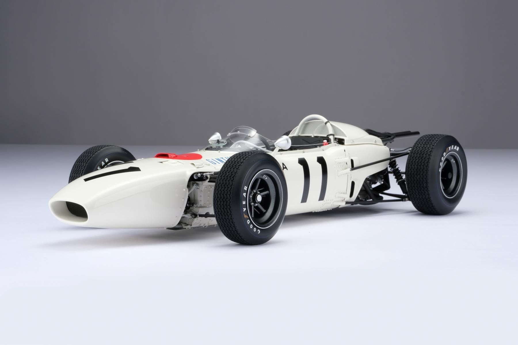 Honda RA272 1:8 Scale Model - Honda Racing Shop